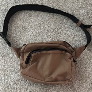 BAGGU Tan Crossbody Bag